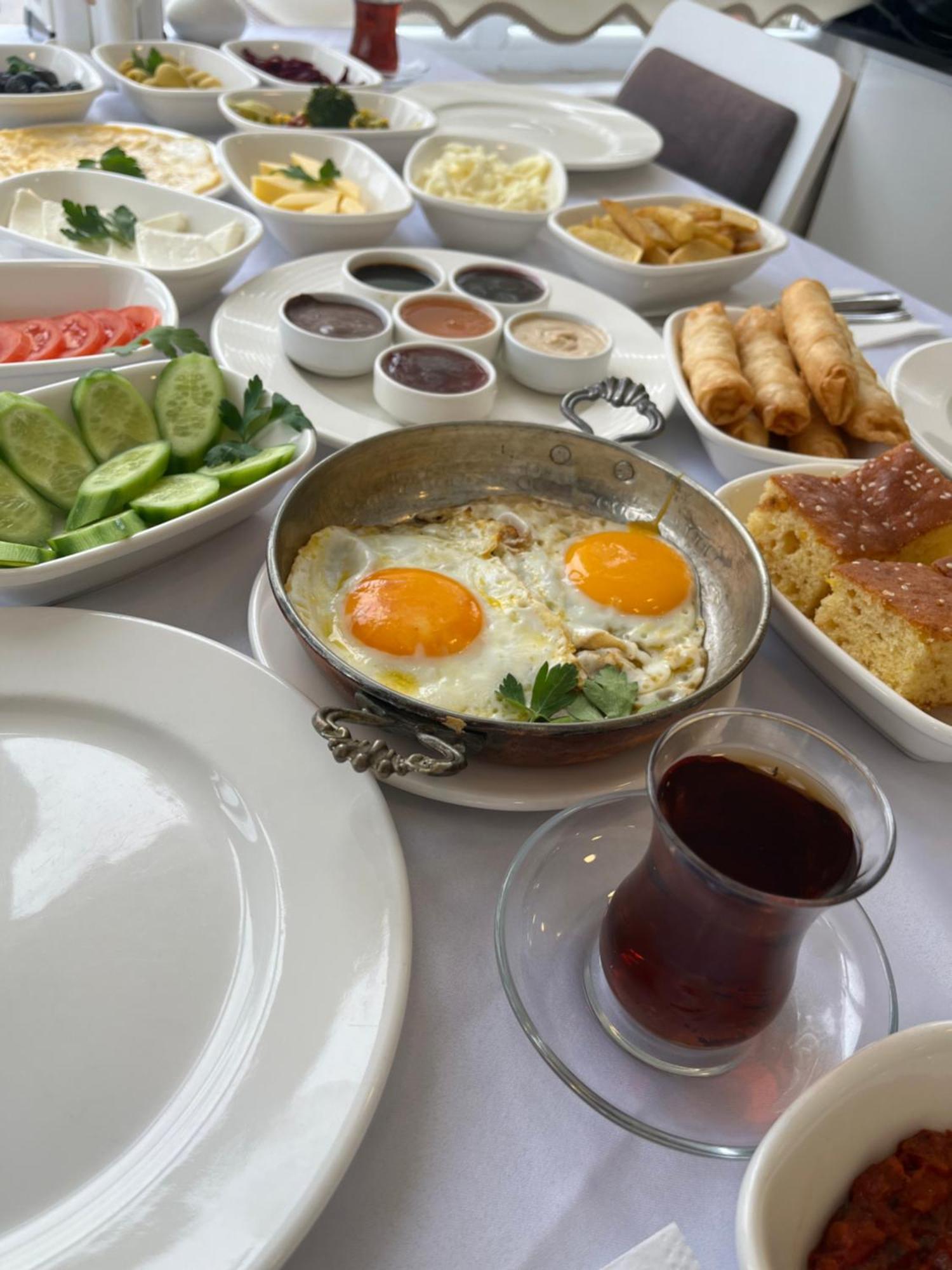 Simal Hotel Rize Buitenkant foto