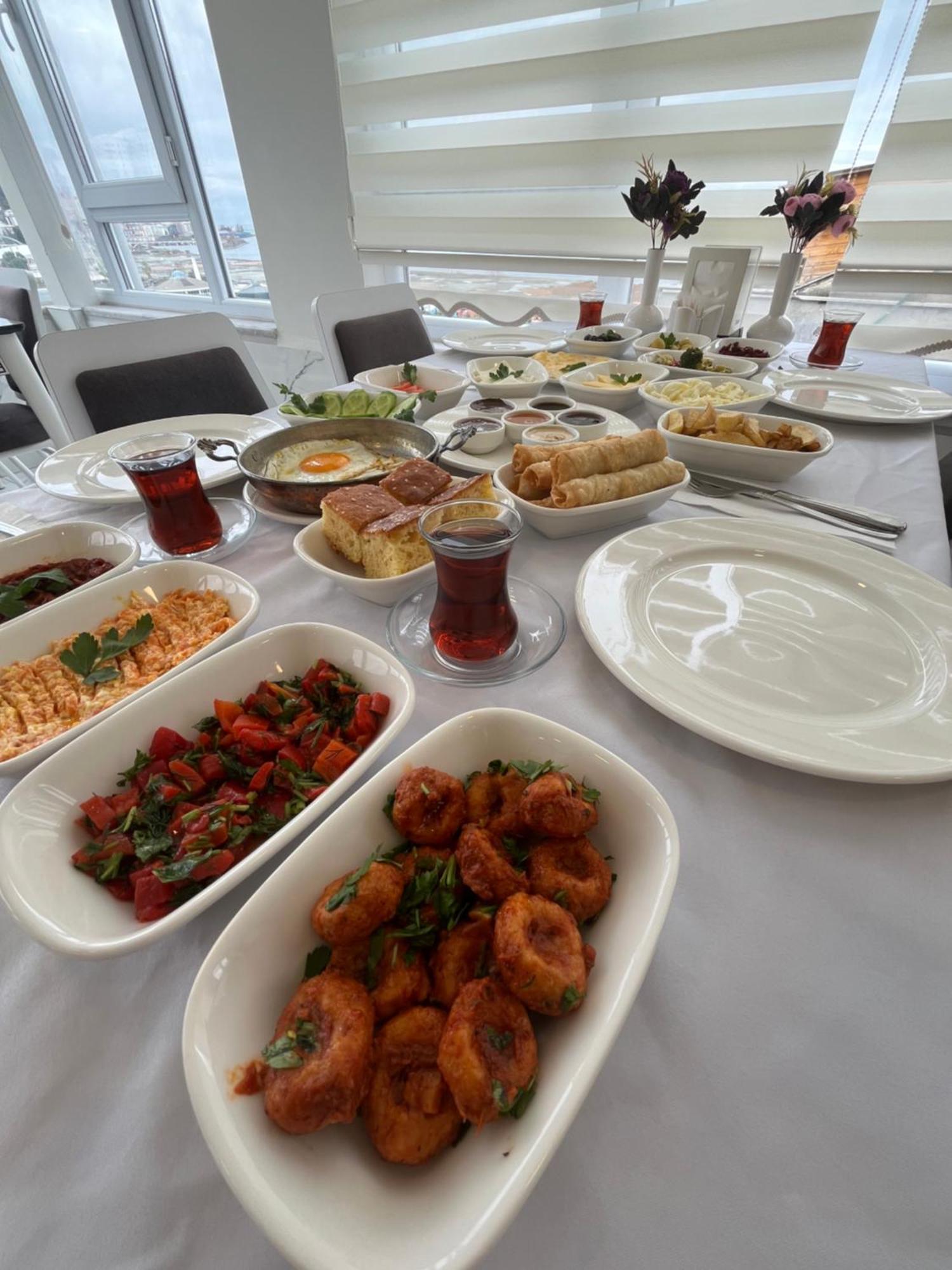 Simal Hotel Rize Buitenkant foto